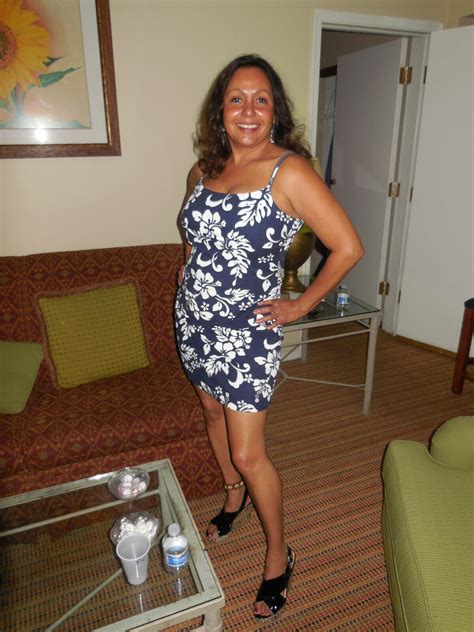 Sexy Mature Slut ShesFreaky