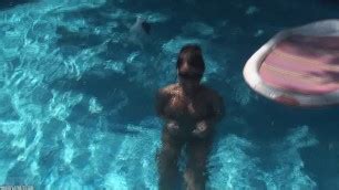 Nikki Sims Sun Bathing Hd Porn Ertertel