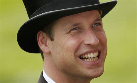 El Pr Ncipe William Posa Para Revista Gay En Apoyo A La Comunidad Lgbt