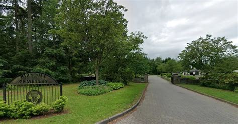 Indecency Probe After Man Performs Sex Act In Front Of Woman In Cemetery Car Park Daily Record