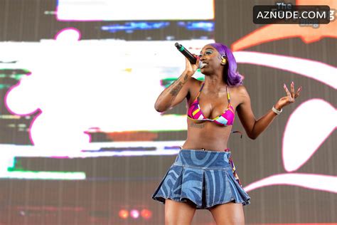 Flo Milli Flaunts Her Sexy Tits At Coachella Valley Music And Arts Festival Aznude