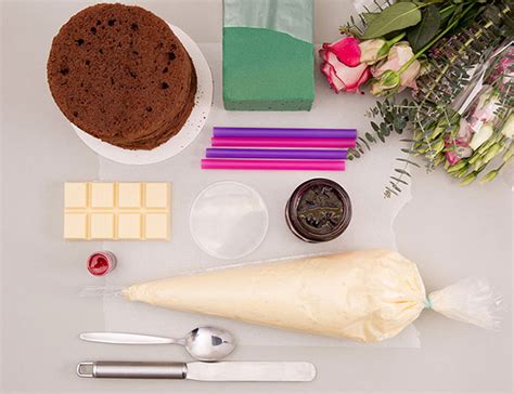 Mariage Champ Tre Un Naked Cake Orn De Fleurs Et D Eucalytus Marie Claire