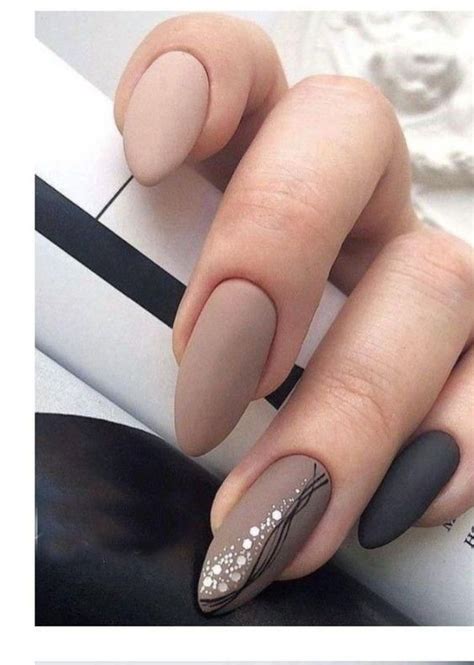 Nude νύχια για τον Σεπτέμβριο ιδέες για φθινοπωρινό μανικιούρ Beige nails Nail art