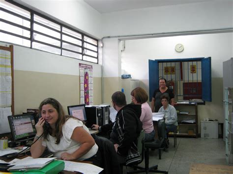 Escola Estadual Professor Adolfo Tripoli - EE Prof. Adolfo Trípoli: Dia do SARESP na Escola