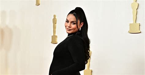Vanessa Hudgens Pregnant And Baby Bump On Oscars Red Carpet