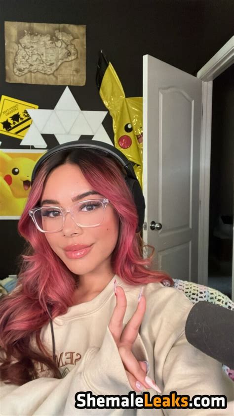 Chellchee Leaked Nude Onlyfans Photo Shemaleleaks