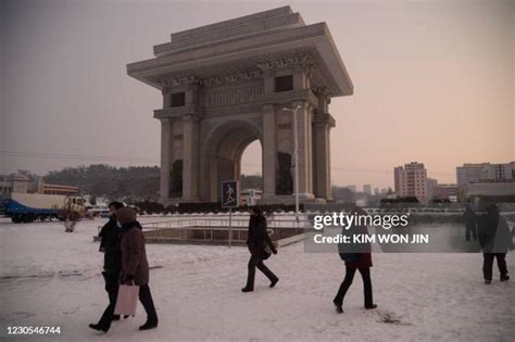 Arch Of Triumph (Pyongyang) Photos and Premium High Res Pictures - Getty Images