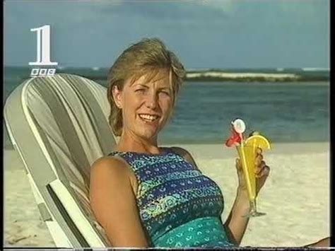 10 Hot Sexy Jill Dando Bikini Pics