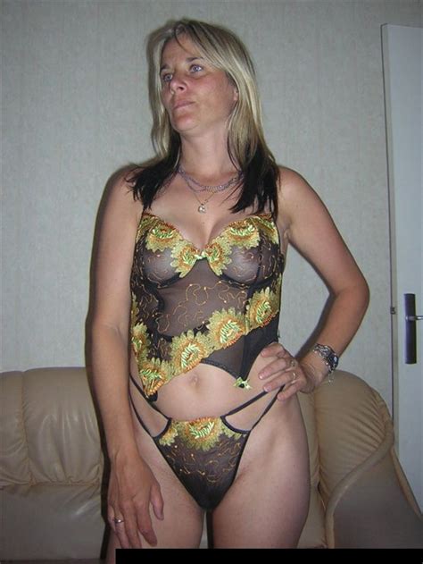 hot amateur blonde milf lingerie sexy 24198 1600x1200 ポルノ写真