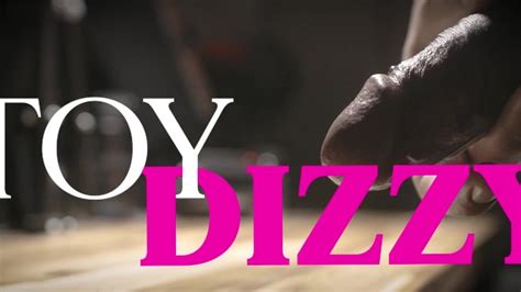 POV巨人的鸡巴是如此之大听起来像Thunder英国广播公司猛烈地撞击桌子他像蚂蚁一样Will Crush你 Pornhub Gay