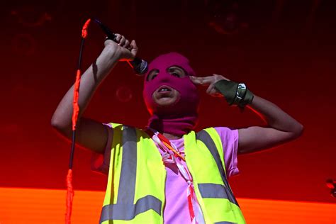 Pussy Riot en Niceto El activismo y la música en perfecta conjunción Tribulaciones