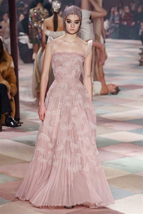 Christian Dior Spring 2019 Couture Feminine Pink Gown With A Square
