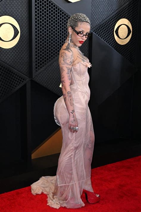 Doja Cat Confuses Fans After Debuting Numerous New Tattoos On Grammys