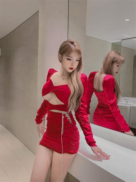 Đường cong cực phẩm đầy mê hoặc của hot girl chuyển giới Chia Sẻ Ảnh Gái Xinh