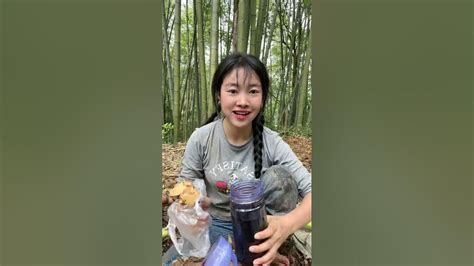 我是一個普普通通的農村女孩，無論別人怎麼說，我只想做我自己。我沒有想過成為什麼傳奇， Youtube