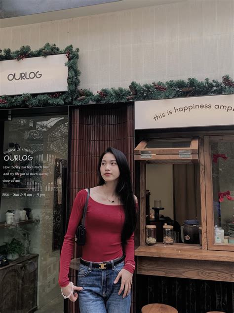 Hot girl bóng chuyền Việt Nam đẹp hút hồn sau khi nhận vinh dự lớn nhan sắc cực phẩm được ca