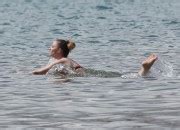 Elisabeth Harnois Wearing A Bikini On The Beach Phun Org Forum