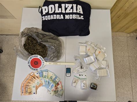 LANCIA LA COCAINA DALLA FINESTRA CONCESSI I DOMICILIARI AL ENNE DI LATINA