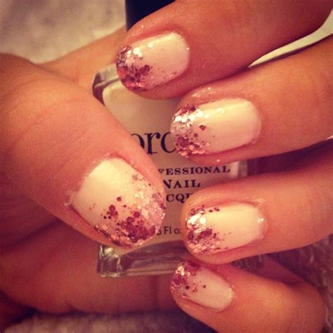 Ombré with nude and pink sparkles One of my favorite manis Orchid Barely There and Essie