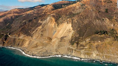 A Massive Chunk Of California S Iconic Highway 1 Collapsed VW Vortex