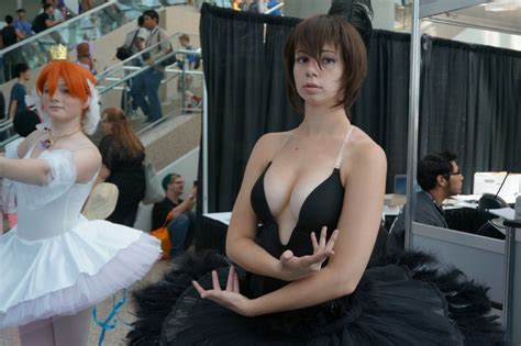 Too Much Cleavage Perhaps Porn Pic