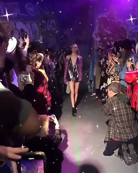 Sexy Euro Drag Queen Sizzles On The Runway Shemale Amateur Porn XHamster