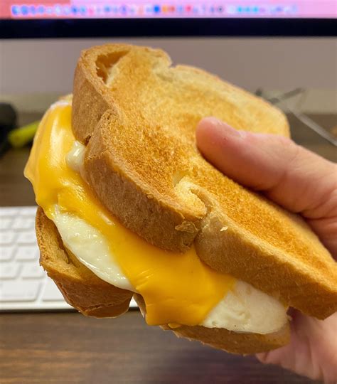 Grown Up Grilled Cheese Reatsandwiches