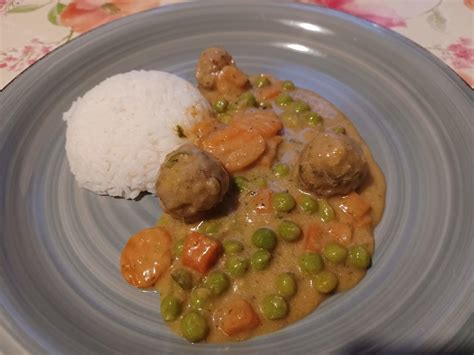 Bouletten in Gemüsesoße - Rezept mit Bild - kochbar.de