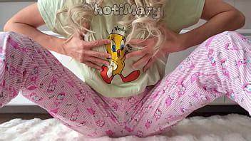 Une Jeune Femme Asiatique Maigre Doigte Sa Chatte En Gros Plan Et Gicle XVIDEOS