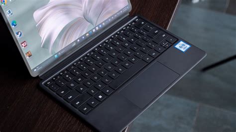 Обзор Huawei MateBook E (2023): легкий на подъем ноутбук-трансформер ...