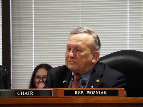 Michigan lawmakers hear out testimony on rules to close the lobbyist