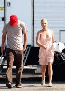 Hayden Panettiere In Brown Bikini Candids July 31 2007 Phun Org Forum