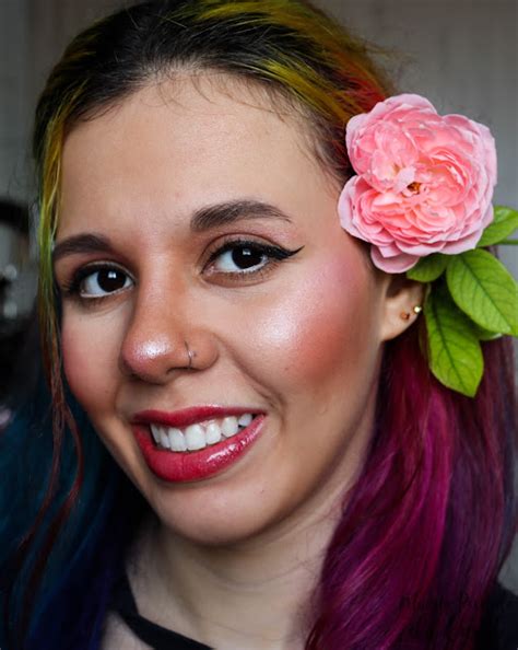 Mundo Perdido Da Carol Resenha L Pis De Olhos Nude Feels Mood Ruby Rose