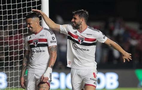 Calleri Quebra Recordes Gol Marcado Em Vit Ria Do S O Paulo