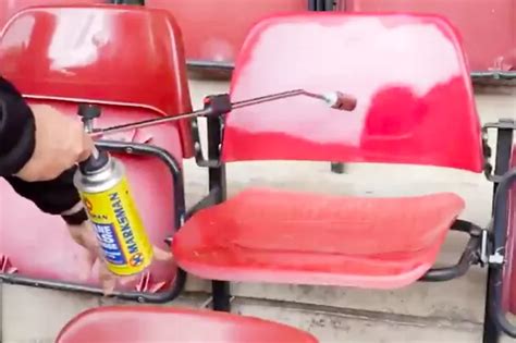 Bake Off Star Sue Perkins And Naked Attraction Host Anna Richardson