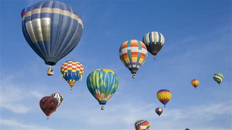 Летающих шаров в небе 20 фото