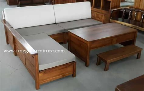 bangku kayu ruang tamu minimalis - Elizabeth Dyer