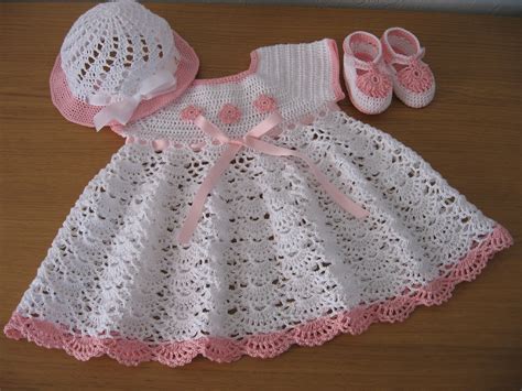 Ensemble au crochet pour bébé reborn Le crochet de Catherine Boutique