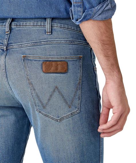 Wrangler Jeans Straight Fit Greensboro In Blue Fever