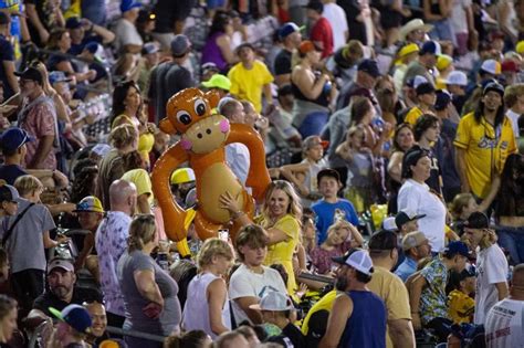 Photos See Savannah Bananas Bring Baseball ‘insanity To Sacramento