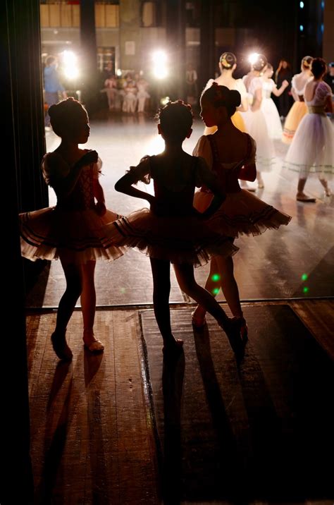 Il saggio di danza — LISA TESSARI