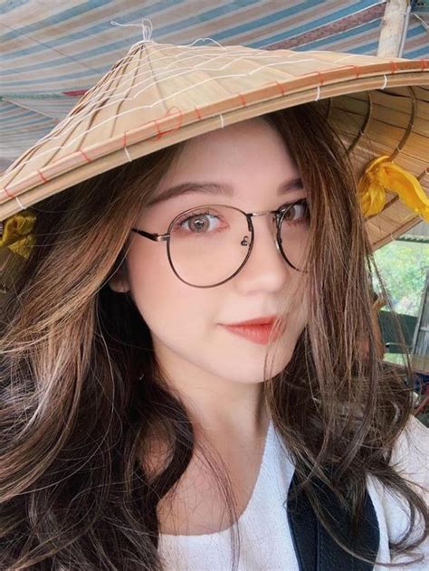 Sau nhiều năm ở ẩn hot girl bộ sát thủ An Japan lột xác với phong cách cá tính như gái Tây