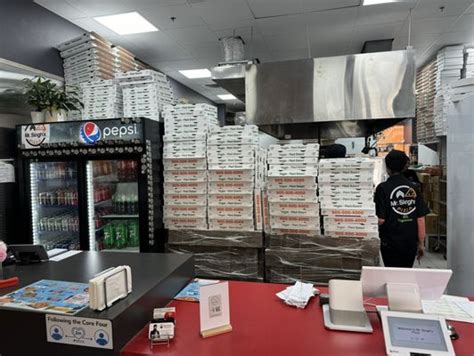 Mr Singhs Pizza Updated June 2025 26 Photos 185 Fletchers Creek