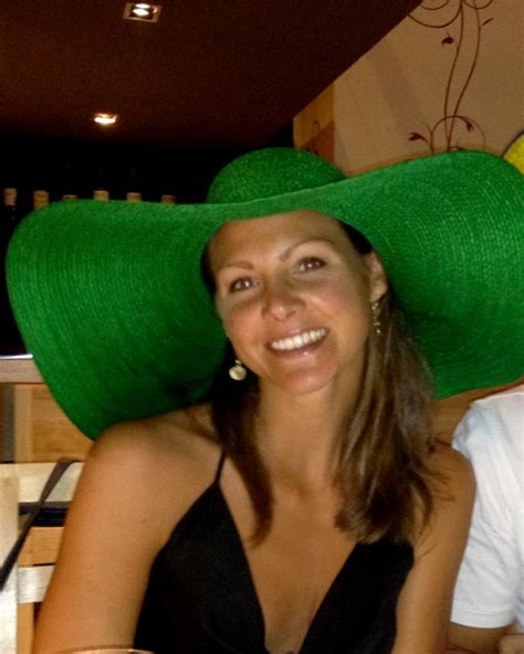 La milagrosa historia de una mujer sin vagina que dio a luz a su bebé