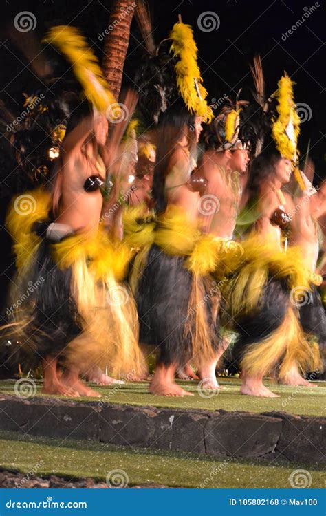 Old Lahaina Luau Editorial Stock Photo Image Of Culture 105802168