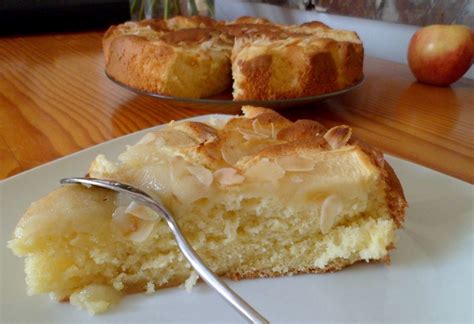 G Teau Au Yaourt Poire Amandes Ou Autre Version Aux Pommes La