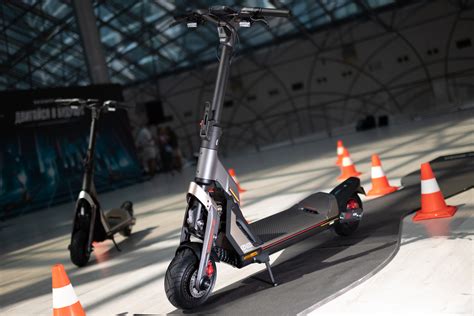 Segway-Ninebot представила в России новую линейку мощных электросамокатов