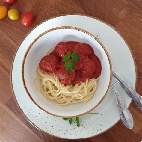 Spaghetti mit Hackbällchen in Tomatensoße Sylkes Liebelei