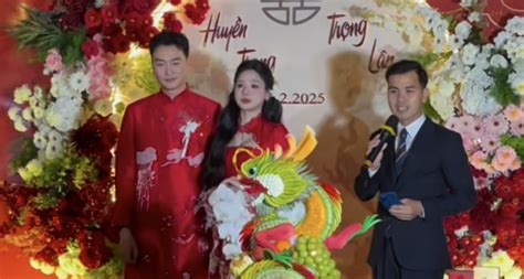 Nam diễn viên Vbiz âm thầm tổ chức lễ ăn hỏi cô dâu hot streamer lộ nhan sắc thật gây bàn tán