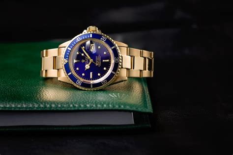 Gold Rolex Submariner Watches Buying Guide | Bob's Watches